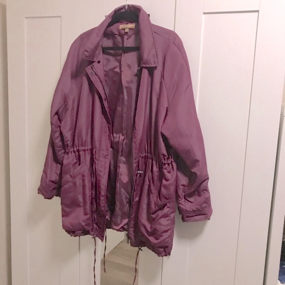 SALE🖤 Ellen Tracy Trench Coat - Picture 4 of 5